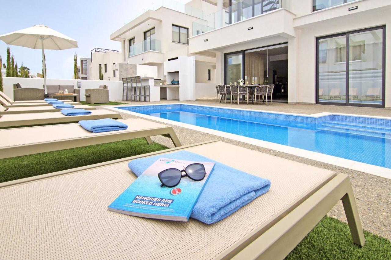 Villa Queen Alexandra Protaras Bagian luar foto