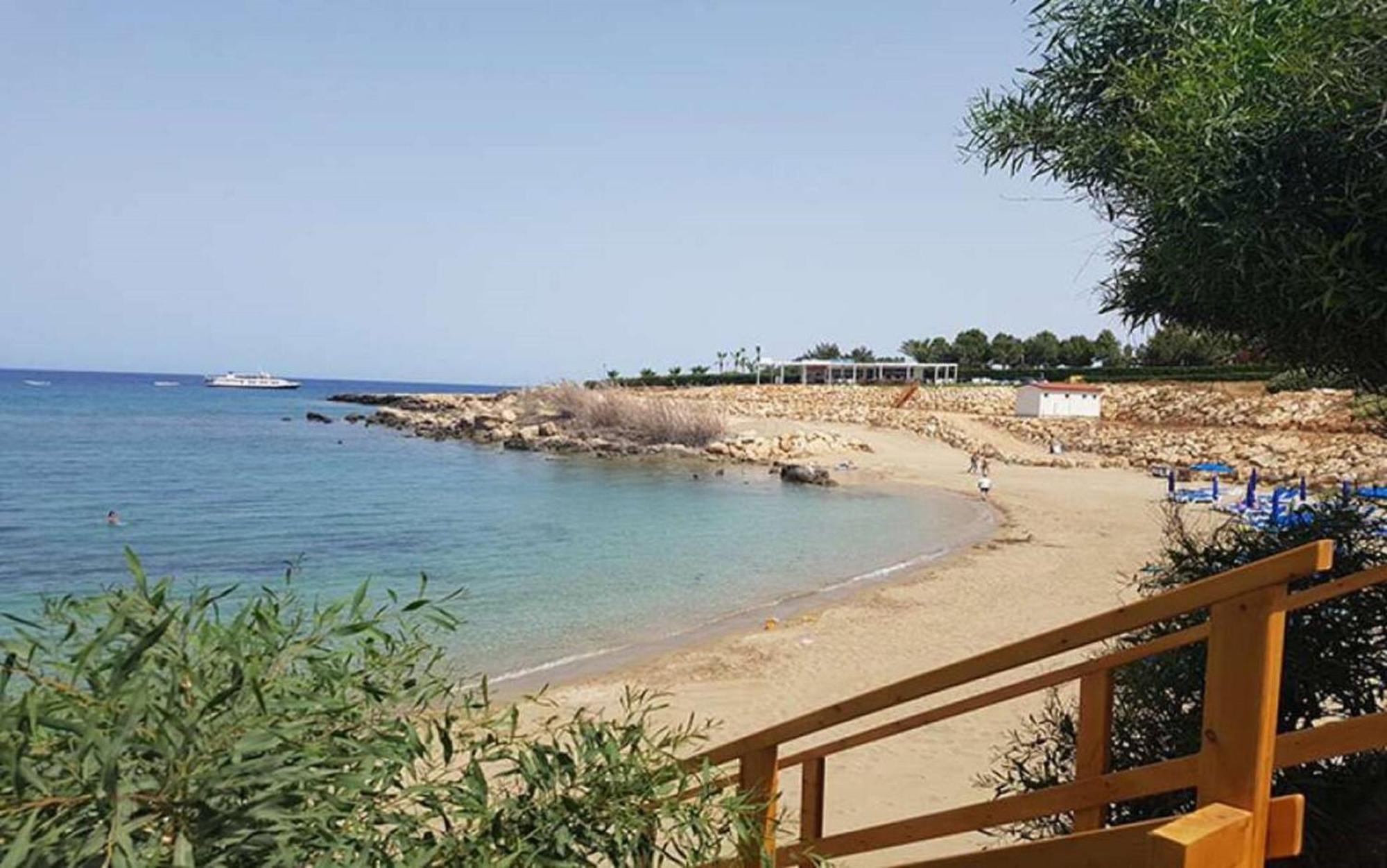 Villa Queen Alexandra Protaras Bagian luar foto